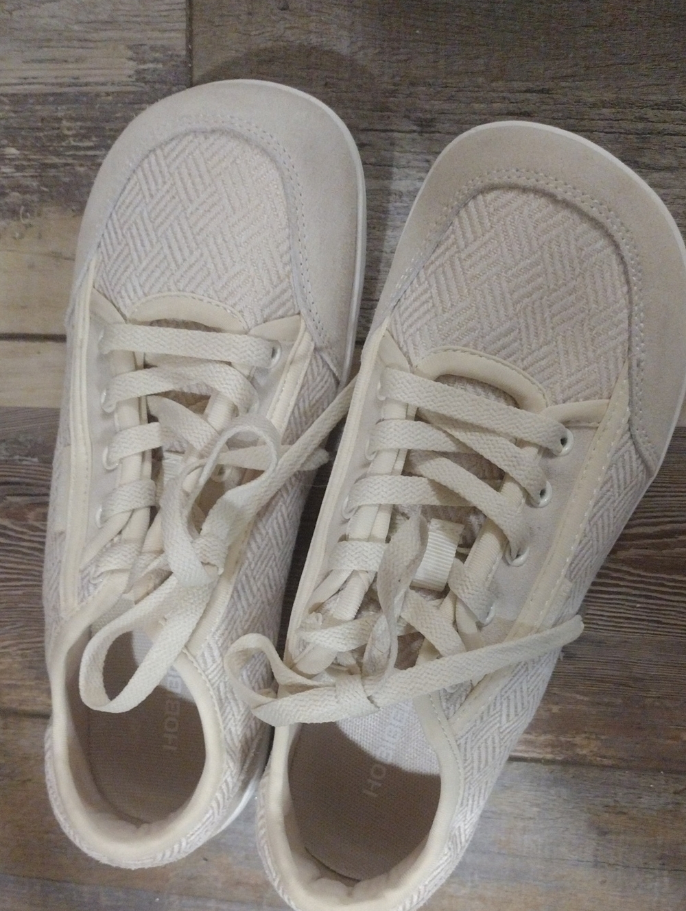 Everyday Neutral Lace-Up Women's Sneakers